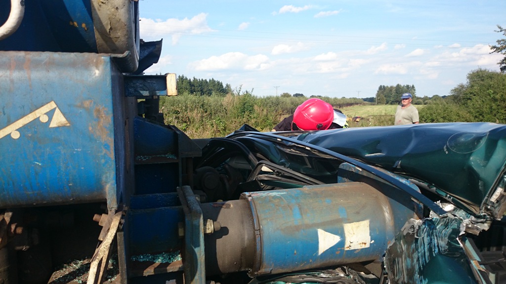 mt_gallery: Wypadek na przejeździe kolejowym w Motyczu.