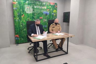 Podpisanie umowy przez Lubelskiego Komendanta Wojewódzkiego oraz Prezesa Zarządu Wojewódzkiego Funduszu Ochrony Środowiska w Lublinie