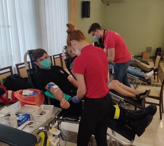 Strażacy honorowo oddają krew