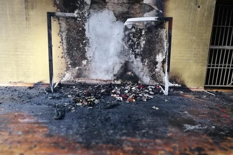 Spalone wnętrze hali sportowej w Białej Podlaskiej