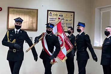 Uroczysta zbiórka z okazji awansów na wyższe stopnie służbowe w Komendzie Miejskiej PSP w Białej Podlaskiej