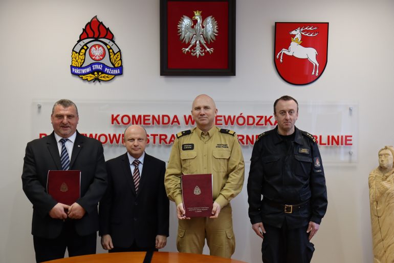 Spotkanie w sprawie podpisania porozumienia między Komendą Wojewódzką Państwowej Straży Pożarnej a Wodnym Ochotniczym Pogotowiem Ratunkowym