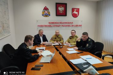 Wideokonferencja dot. inicjatywy przekazania samochodów i sprzętu ratowniczego dla strażaków z Ukrainy