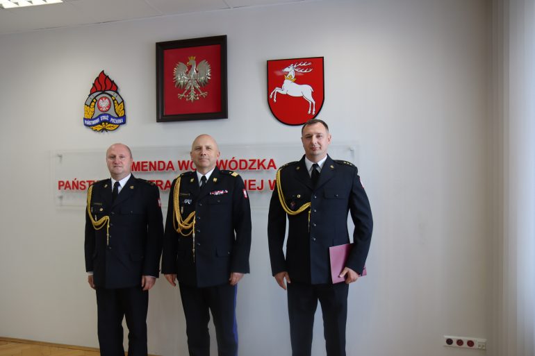 Komendant PSP w Łukowie brygadier Paweł Wysokiński, Lubelski Komendant Wojewódzki PSP nadbrygadier Grzegorz Alinowski, pełniący obowiązki zastępcy komendanta powiatowego PSP w Łukowie kapitan Konrad Turski