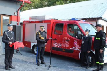 Przekazanie lekkiego samochodu ratowniczo – gaśniczego jednostce OSP Wólka Komarowska oraz uroczyste otwarcie remizy