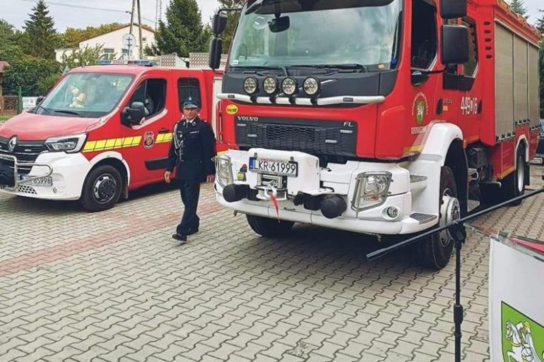Przekazanie dwóch pojazdów pożarniczych dla jednostek Ochotniczych Straży Pożarnych