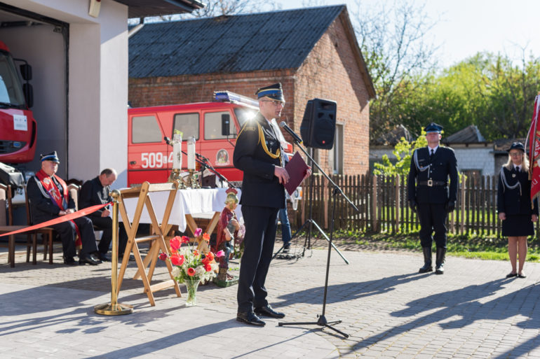 Uroczystość otwarcia przebudowanego budynku strażnicy Ochotniczej Straży Pożarnej w Kłodzie