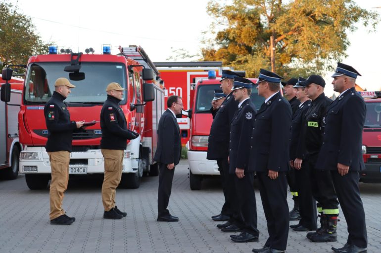Uroczysta zbiórka z okazji przekazania samochodów ratowniczo-gaśniczych dla jednostek OSP z terenu woj. lubelskiego