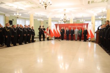 Uroczysta zbiórka w Lubelskim Urzędzie Wojewódzkim z okazji Narodowego Święta Niepodległości