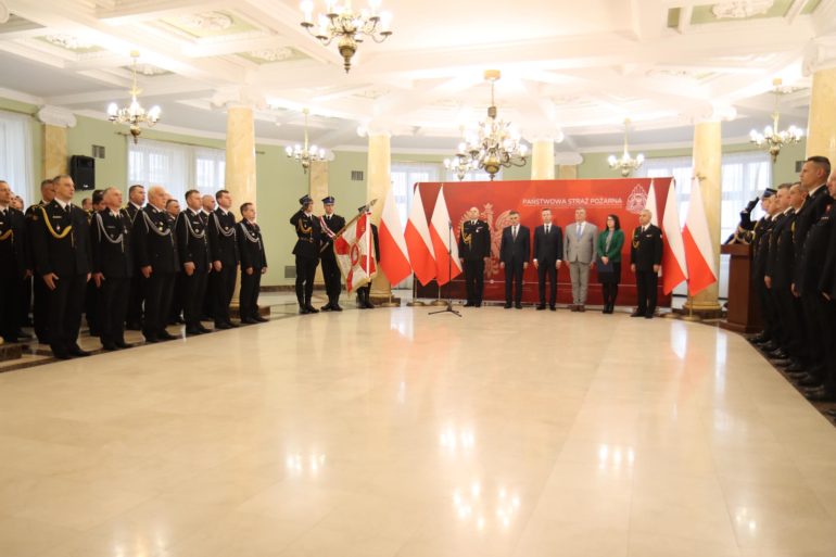 Uroczysta zbiórka w Lubelskim Urzędzie Wojewódzkim z okazji Narodowego Święta Niepodległości